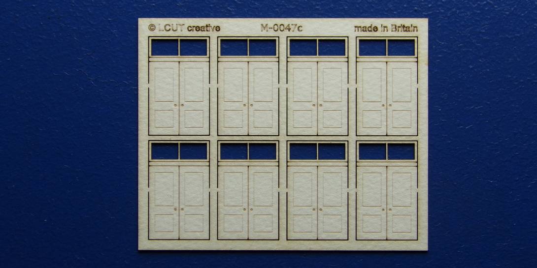 M 00-47c OO gauge kit of 8 double doors with square transom type 2 Kit of 8 double doors with square transom type 1.

